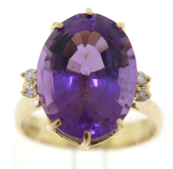 Pleasing Oval Amethyst & Diamond Accent Ring