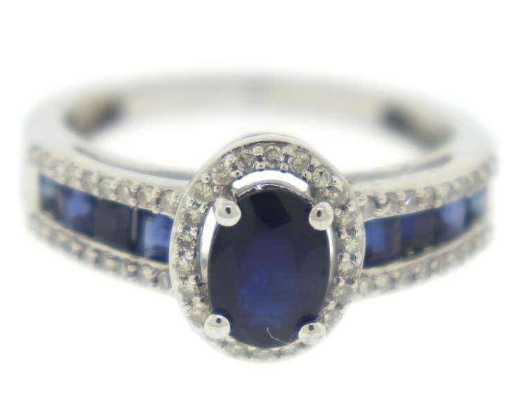 Stunning Blue Sapphire & Diamond Halo Ring