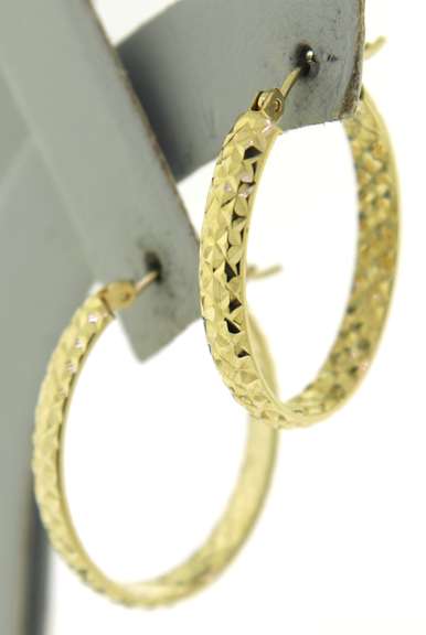 Simple Yellow Gold Diamond Cut Oval Hoop Earrings