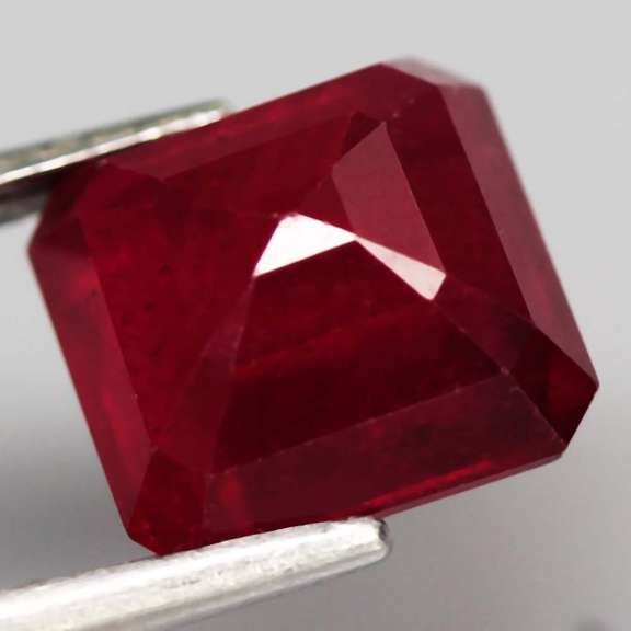 Lovely 5.13ct rich blood red Ruby