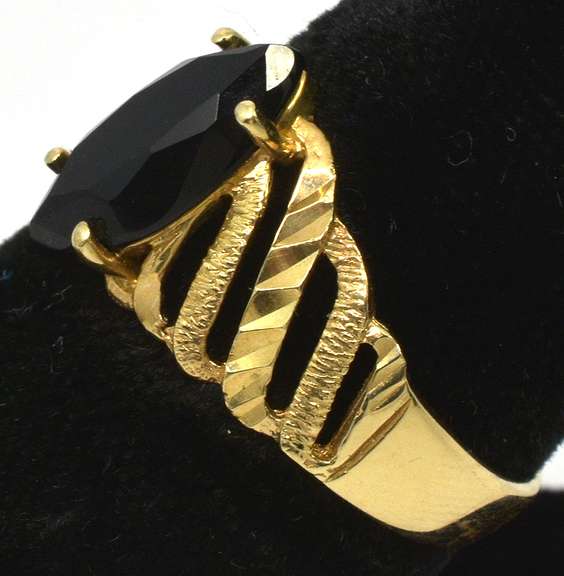 Elegant Black Stone Ring in 14KT Yellow Gold