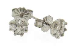 Nice 18kt Diamond Flower Stud Earrings