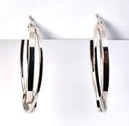 Unique Modern Interlocked WG Hoops