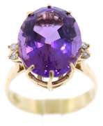 Pleasing Oval Amethyst & Diamond Accent Ring