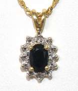 Lovely Sapphire Pendant & Chain in Yellow Gold