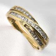 Stylish Triple Diamond Band