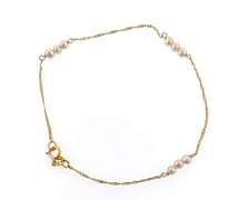 Dainty 14kt Gold and Bead Bracelet