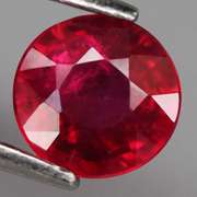 Beautiful deep red 1.04ct Ruby solitaire