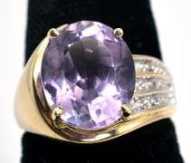 Splendid Amethyst & Accent Diamond Ring in Yellow Gold
