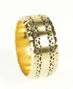 14K Yellow Gold 8.3mm Ornate Scalloped Pattern Wedding Band Ring
