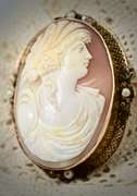 Beautifully Carved 10K Vintage Cameo