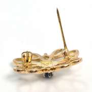 Vintage Yellow Gold Pin with Sapphire