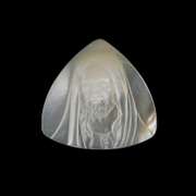 Shimmering 25mm Jesus carving in Mother of Pearl