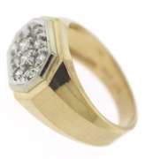 Gent's Yellow Gold Diamond Ring