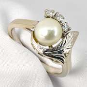 Organic WG Pearl & Diamond Ring