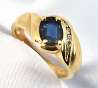 Feminine Oval Sapphire & Diamond Ring