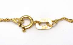 Lovely Sapphire Pendant & Chain in Yellow Gold