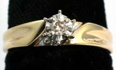 Diamond Engagement Ring in Yellow Gold