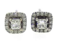 Elegant Vera Wang Diamond Stud w Sapp Stud