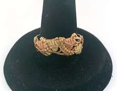 Elegant Two-Tone 10kt Gold Band