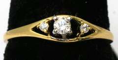 Elegant Diamond Ring in 14KT Yellow Gold