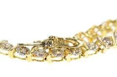 10K Yellow Gold 1.52 Ctw Diamond Wavy Classic Link Tennis Bracelet