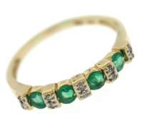 Gorgeous Emerald & Diamond Accent Ring