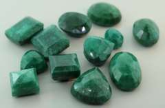 Huge 1,055ct 12 piece Emerald parcel