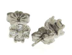 Nice 18kt Diamond Flower Stud Earrings