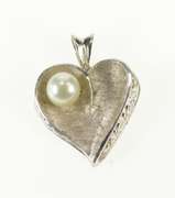 14K White Gold Pearl Inset Retro Curved Ornate Heart Love Pendant