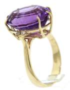 Pleasing Oval Amethyst & Diamond Accent Ring