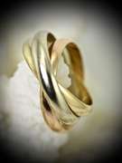 Popular 18K Tri-Color Rolling Rings