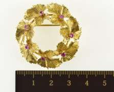 10K Yellow Gold Retro Syn. Ruby Leaf Wreath Statement Pin/Brooch