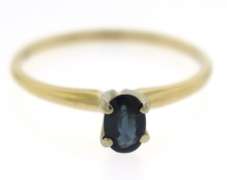 Beautiful Oval Sapphire Yellow Gold Ring