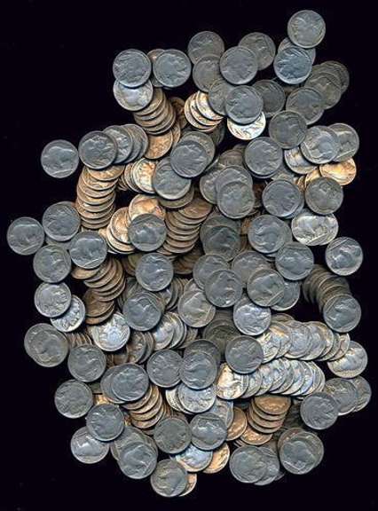 Large lot of 225 Full Date Indian Head Buffalo Nickels