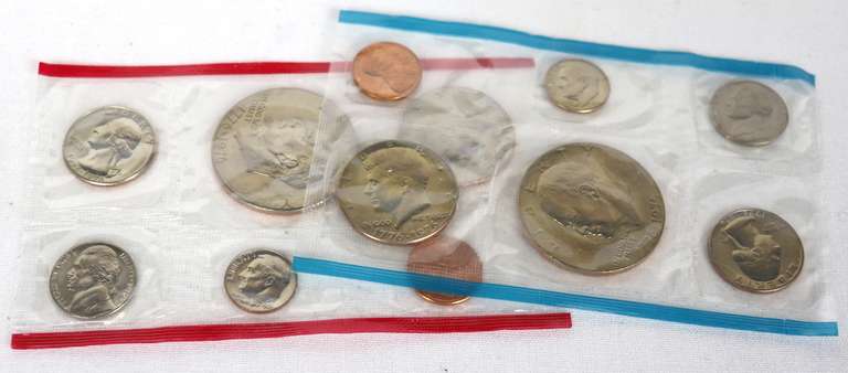 5 Each 1975 &1976 US Mint Sets