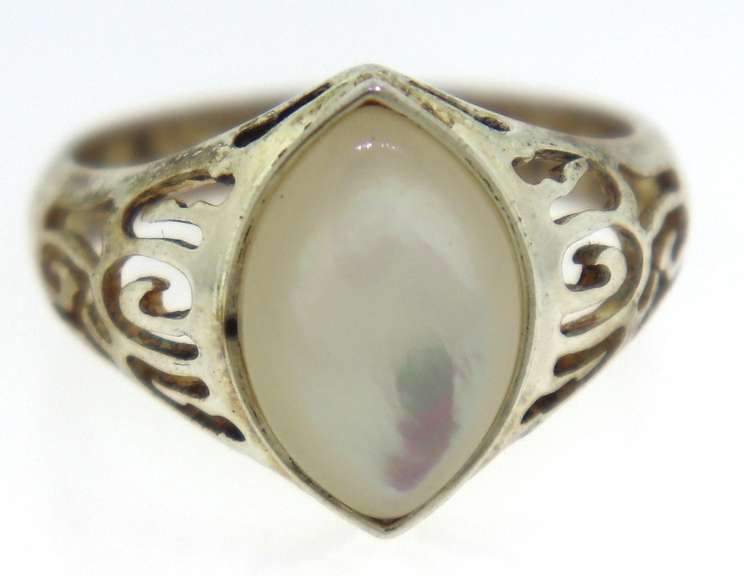 Sterling Silver Mother of Pearl ring