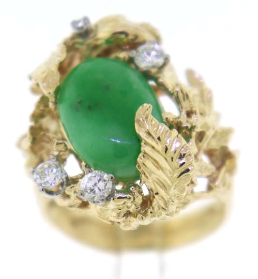Jade & Diamond Ring in Yellow Gold