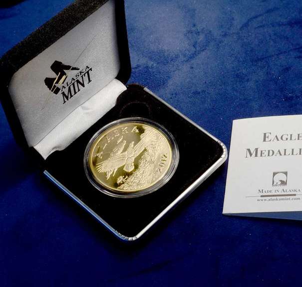 ALASKA MINT ALASKA'S FLYING EAGLE SILVER MEDALLION 1 OZ - 2012  HAS COA