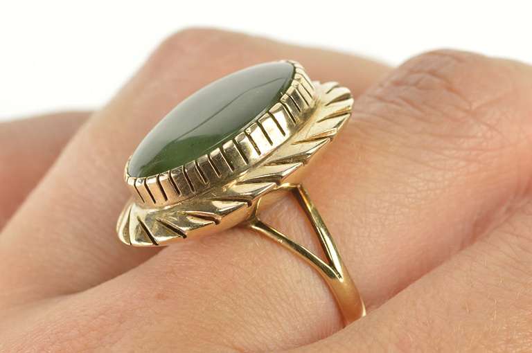 14K Yellow Gold Green Nephrite Jade 1940's Cocktail Statement Ring
