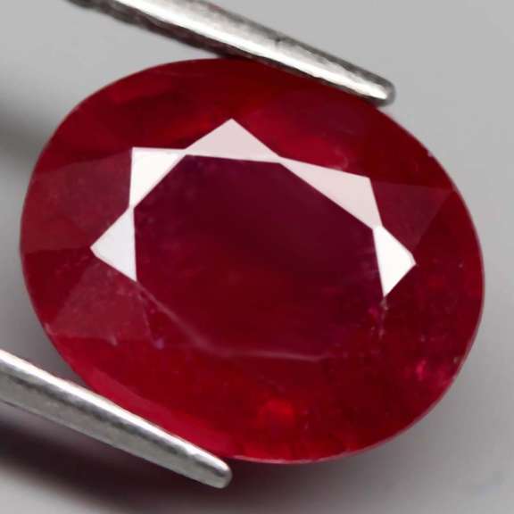 Fantastic 5.20ct oval cut rich blood red Ruby