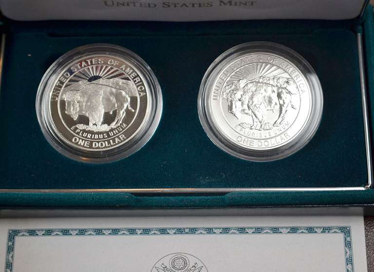 1999 Yellow Stone 2 coin Silver Dollar Set