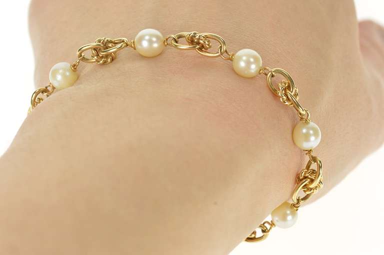 14K Yellow Gold 1960's Retro Pearl Chain Knot Link Bracelet