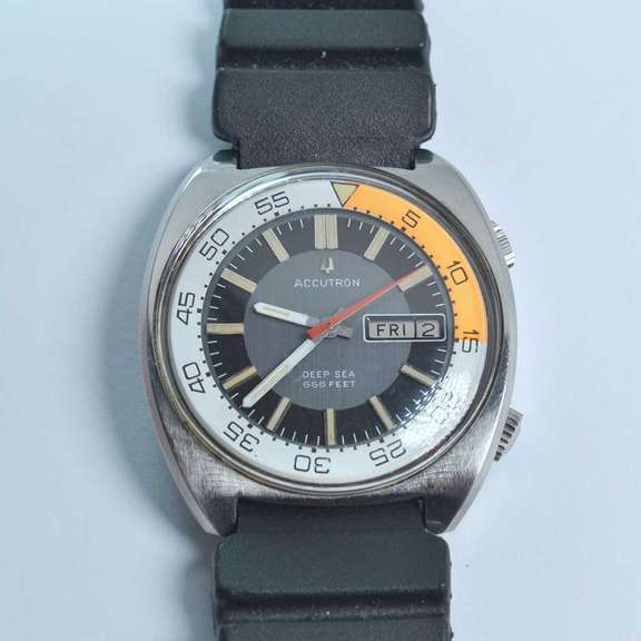 Rare Bulova Accutron Deep Sea 666 Diver
