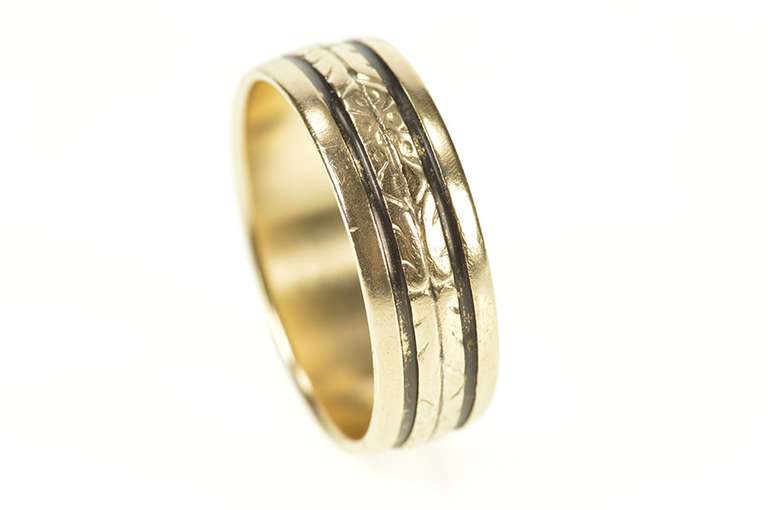 14K Yellow Gold 6.9mm 1940's Black Enamel Leaf Vine Band Ring