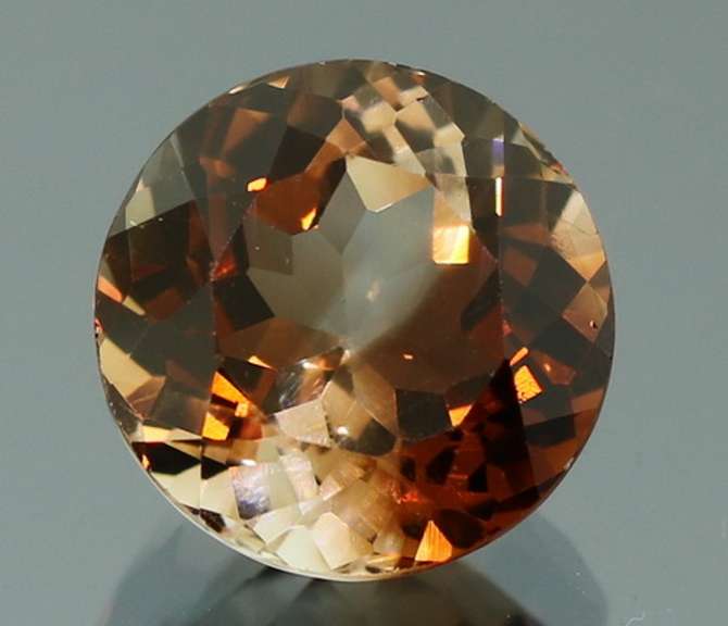 Outstanding 4.93ct bi-color Brazilian Topaz solitaire