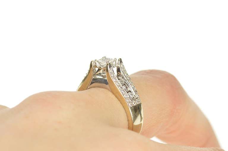 14K White Gold 0.99 Ctw Princess Diamond Engagement Ring