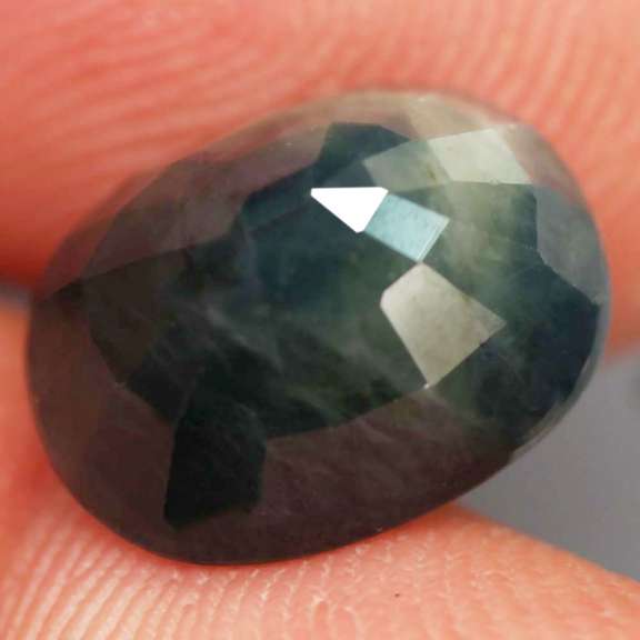 Collectors heated only 9.69ct bi-color Sapphire