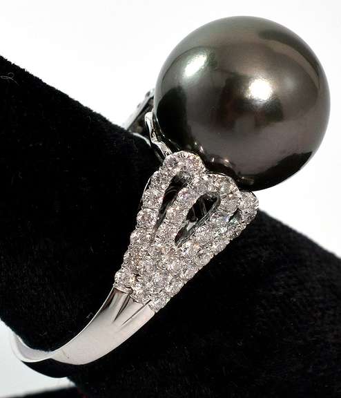 14K White Gold Tahitian Pearl & Diamond Ring