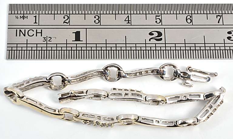Tasteful White Gold Diamond Bracelet